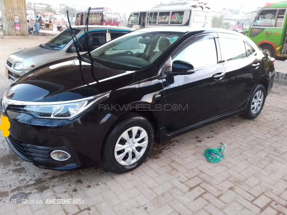 Toyota Corolla 2018 for Sale in Karachi Image-1