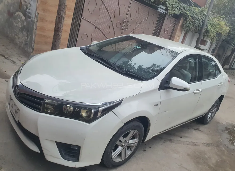 Toyota Corolla 2014 for Sale in Faisalabad Image-1