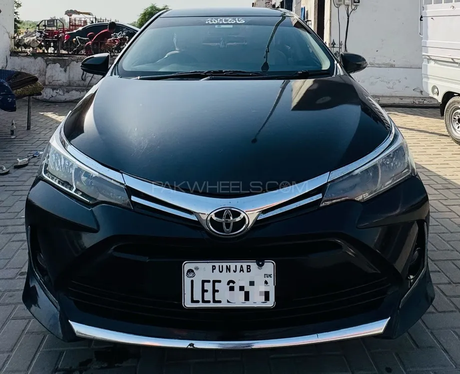 Toyota Corolla 2015 for Sale in Gojra Image-1