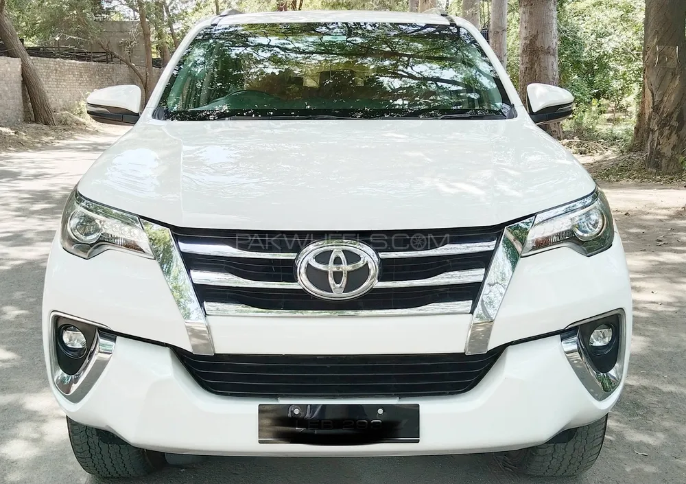 Toyota Fortuner 2020 for Sale in Lahore Image-1