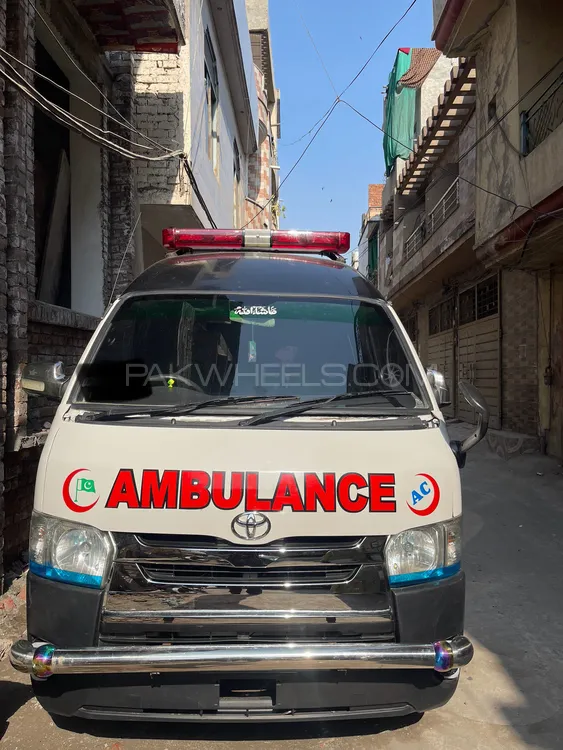 Toyota Hiace 2013 for Sale in Lahore Image-1