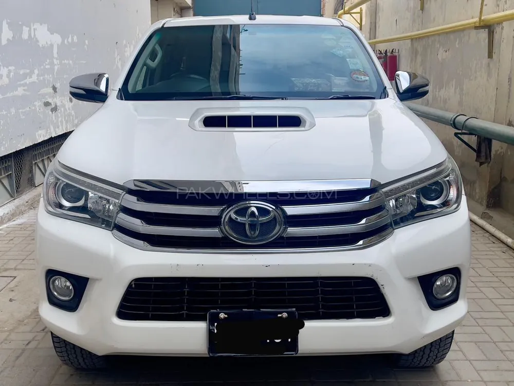 Toyota Hilux 2017 for Sale in Karachi Image-1