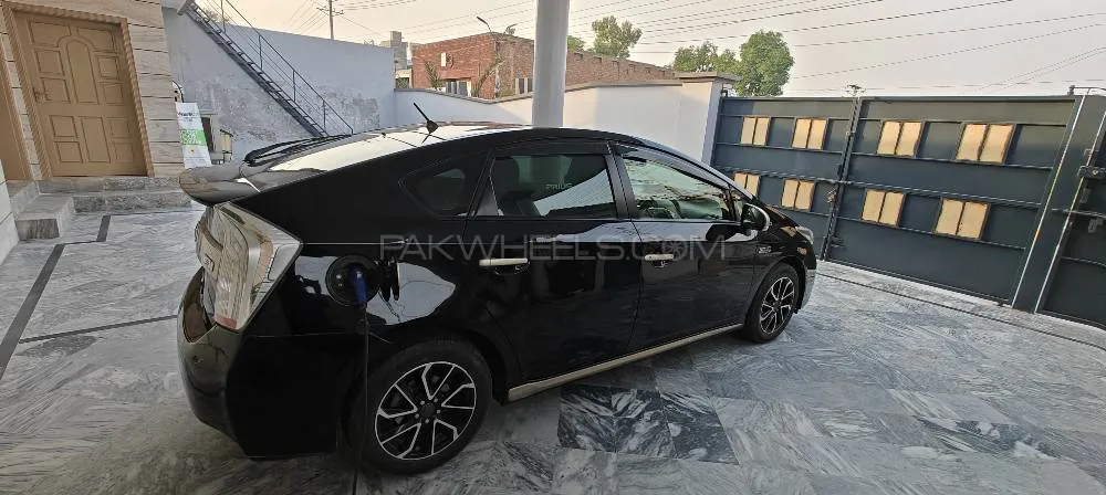 Toyota Prius 2014 for Sale in Faisalabad Image-1