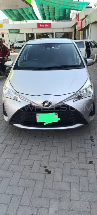 Toyota Vitz 2017 for Sale in Wah cantt Image-1