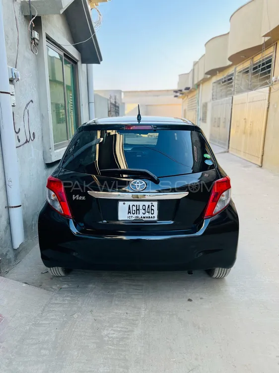 Toyota Vitz 2014 for Sale in Islamabad Image-1