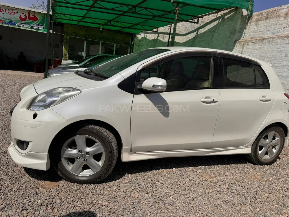 Toyota Vitz 2008 for Sale in Peshawar Image-1