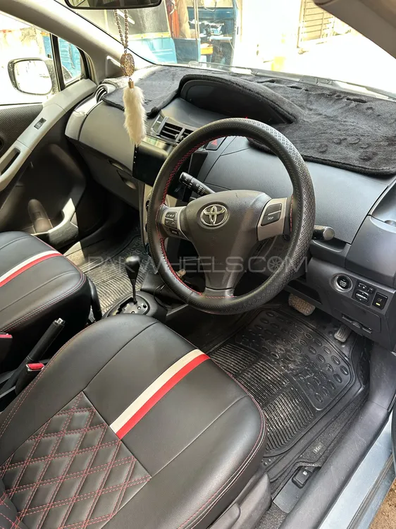 Toyota Vitz 2010 for Sale in Peshawar Image-1