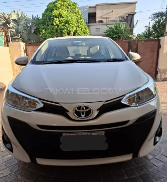 Toyota Yaris Sedan 2020 for Sale in Lahore Image-1