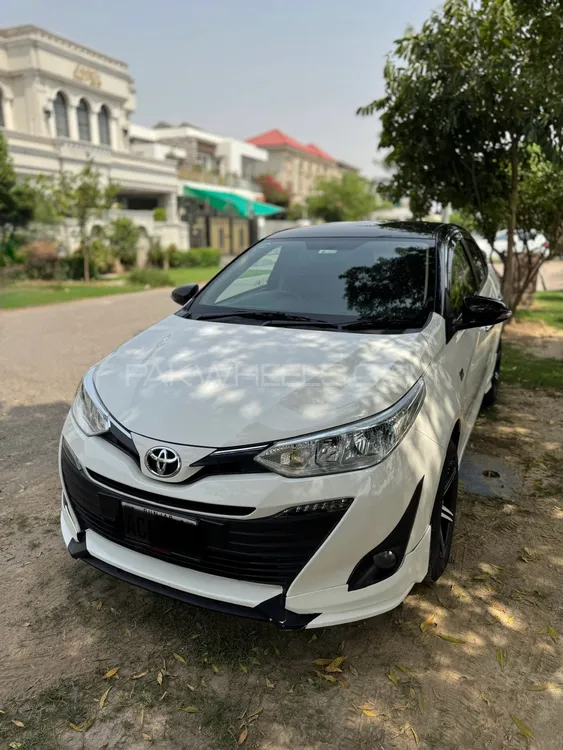 Toyota Yaris Sedan 2021 for Sale in Lahore Image-1