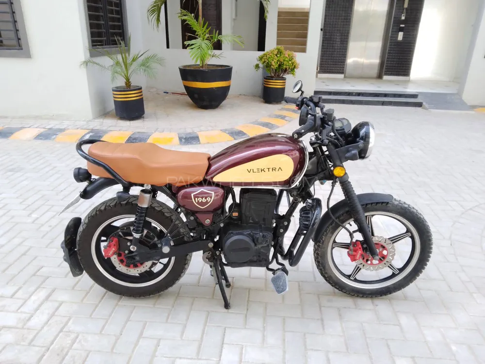 Vlektra Retro 1969 2024 for Sale Image-1