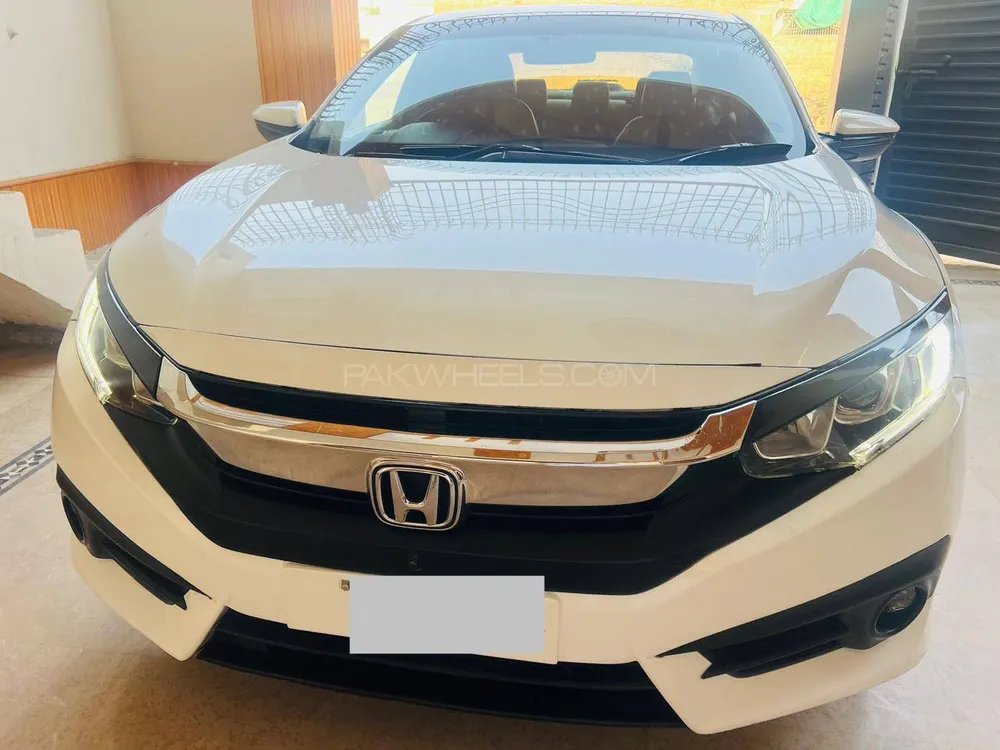 Honda Civic 2017 for Sale in Multan Image-1