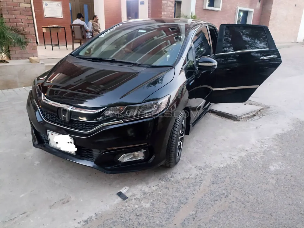 Honda Fit 2014 for Sale in Lahore Image-1