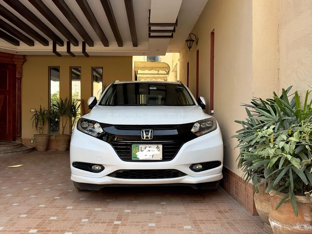 Honda Vezel 2015 for Sale in Lahore Image-1