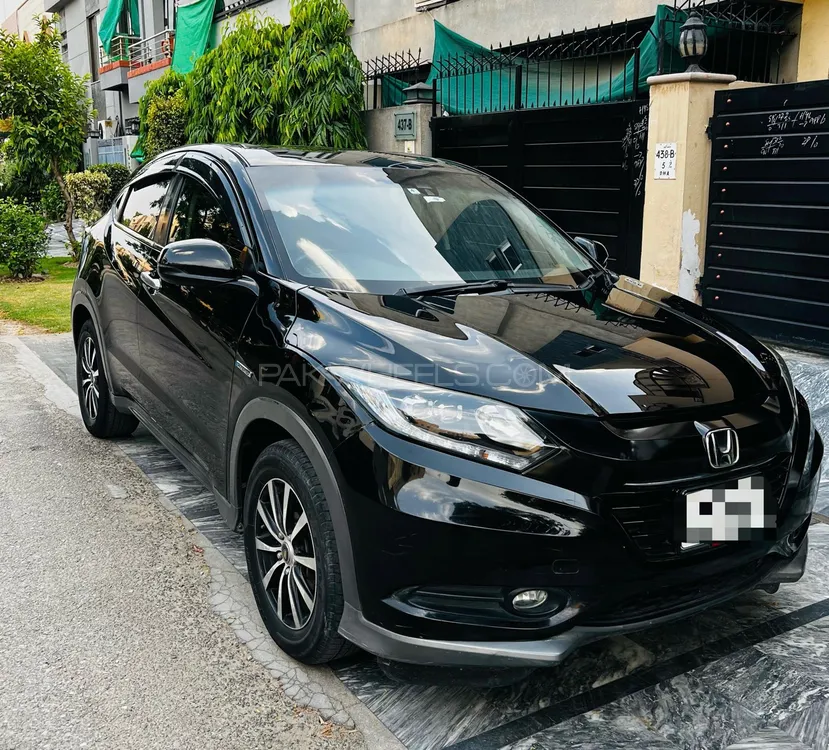 Honda Vezel 2014 for Sale in Lahore Image-1