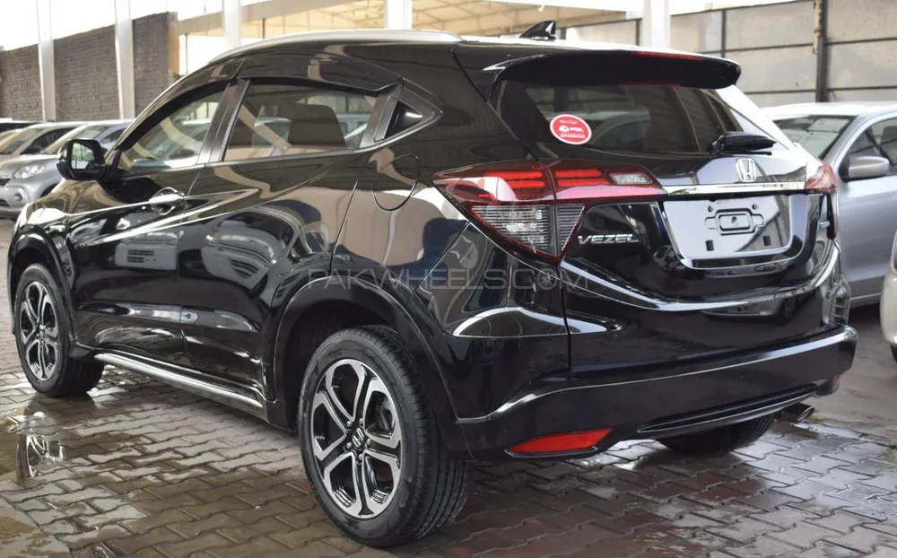 Honda Vezel 2018 for Sale in Islamabad Honda Vezel 2018 for Sale in Islamabad Image-3