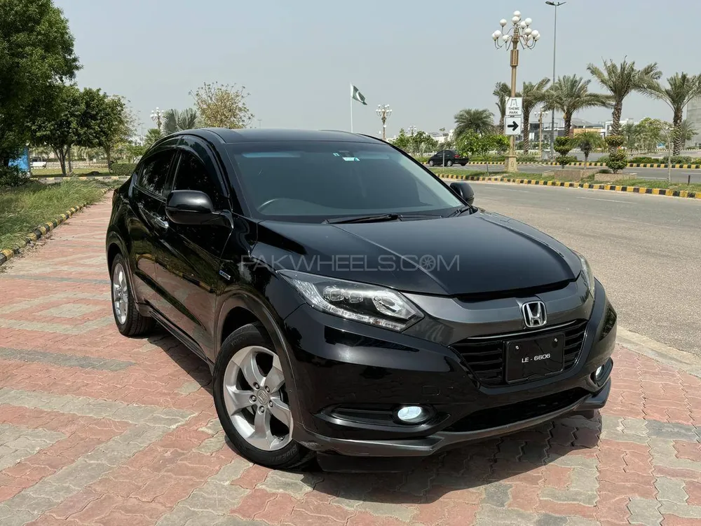 Honda Vezel 2014 for Sale in Multan Image-1