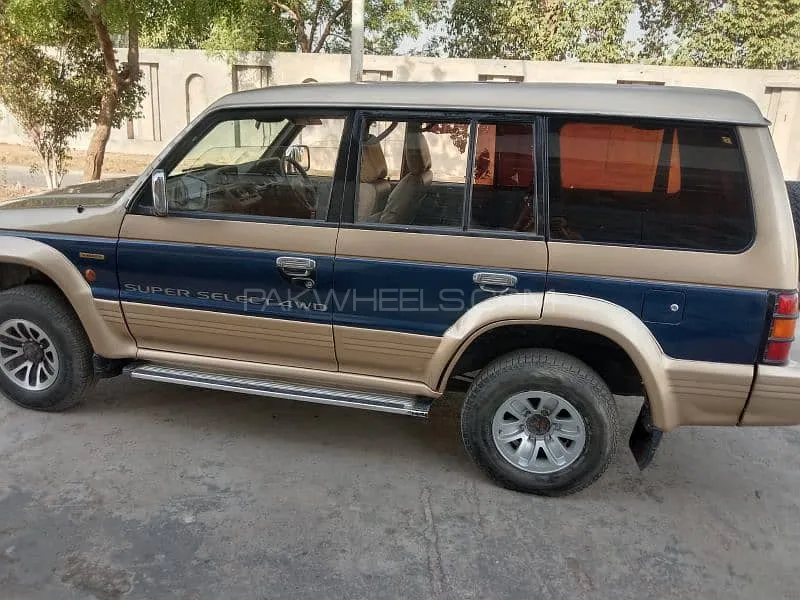 مٹسوبیشی پجیرو 1992 for Sale in اوکاڑہ Image-1