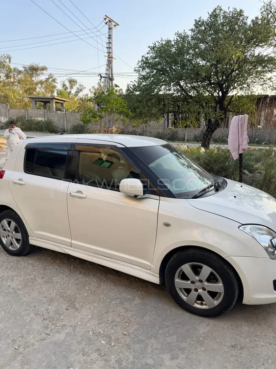 Suzuki Swift 2010 for Sale in Peshawar Image-1