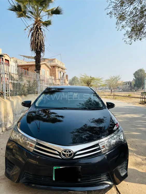 Toyota Corolla 2015 for Sale in Faisalabad Image-1