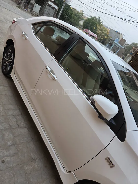 Toyota Corolla 2020 for Sale in Sargodha Image-1