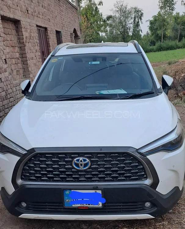 Toyota Corolla Cross 2024 for Sale in Kot Momin Image-1