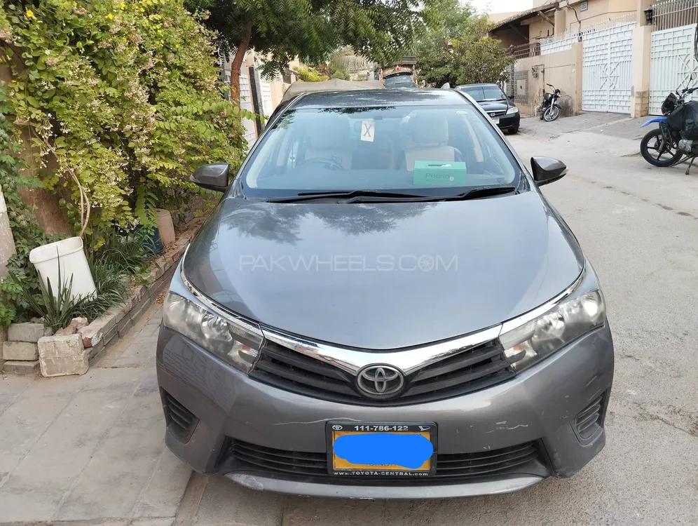 Toyota Corolla 2014 for Sale in Karachi Image-1