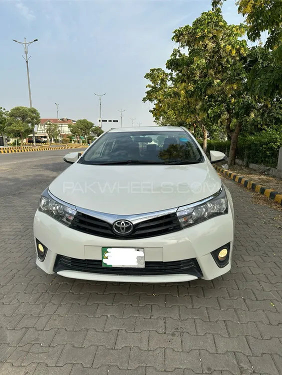 Toyota Corolla 2015 for Sale in Lahore Image-1