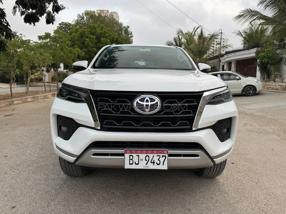 Toyota Fortuner 2021 for Sale in Karachi Image-1