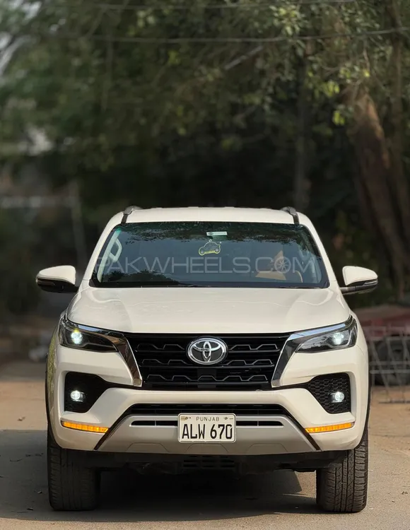 Toyota Fortuner 2022 for Sale in Lahore Image-1