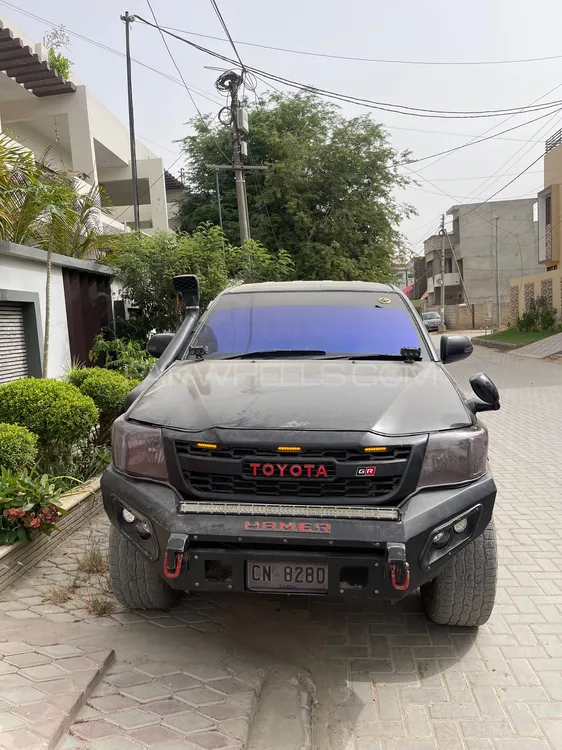 Toyota Hilux 2005 for Sale in Karachi Image-1