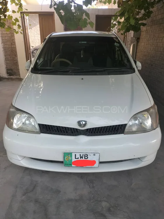 Toyota Platz 2002 for Sale in Lahore Image-1