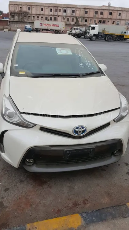 Toyota Prius 2015 for Sale in Islamabad Image-1