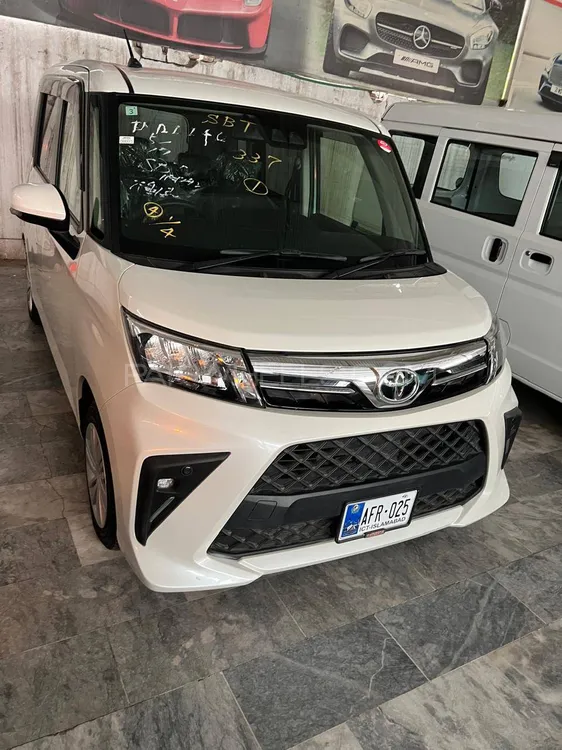 Toyota Roomy 2021 for Sale in Peshawar Image-1