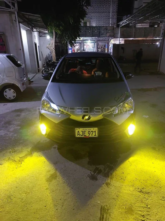 Toyota Vitz 2018 for Sale in Sialkot Image-1