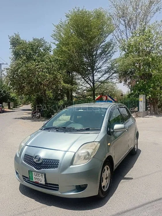 Toyota Vitz 2006 for Sale in Lahore Image-1