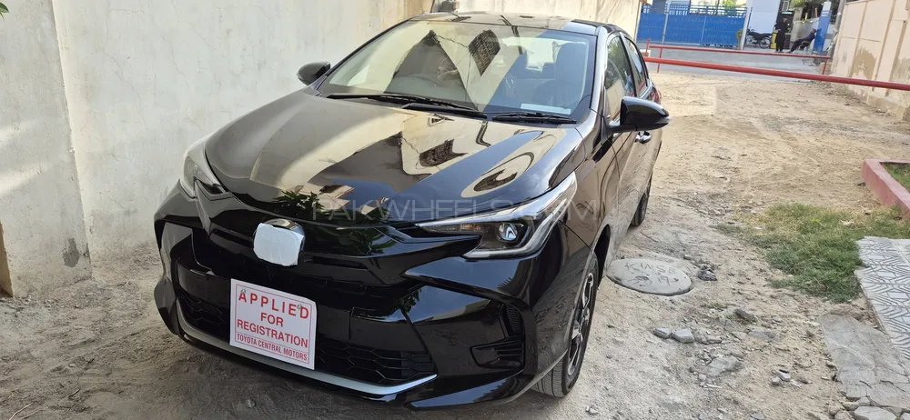 Toyota Yaris Sedan 2025 for Sale in Karachi Image-1