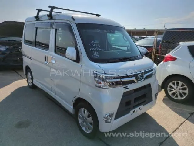 Daihatsu Atrai Wagon 2020 for Sale in Karachi Image-1