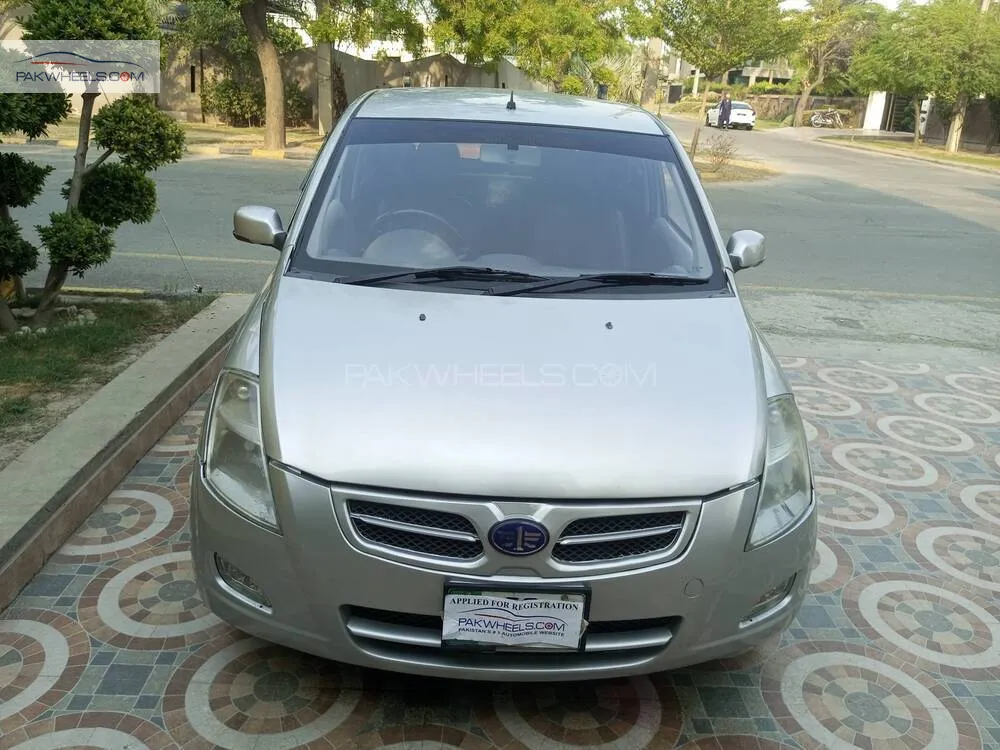 FAW V2 2015 for Sale in Lahore Image-1