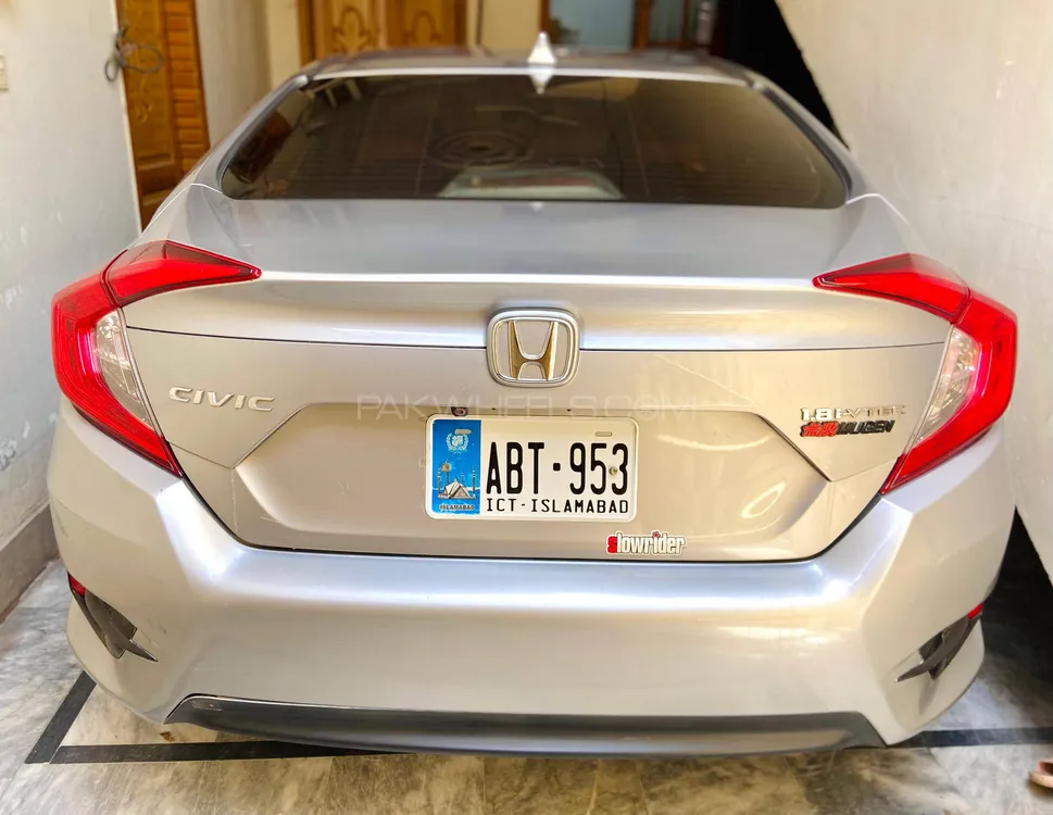 Honda Civic 2016 for Sale in Peshawar Image-1