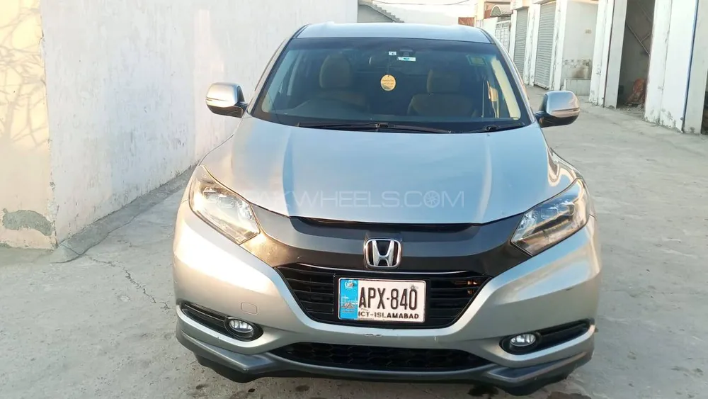 Honda Vezel 2014 for Sale in Islamabad Image-1