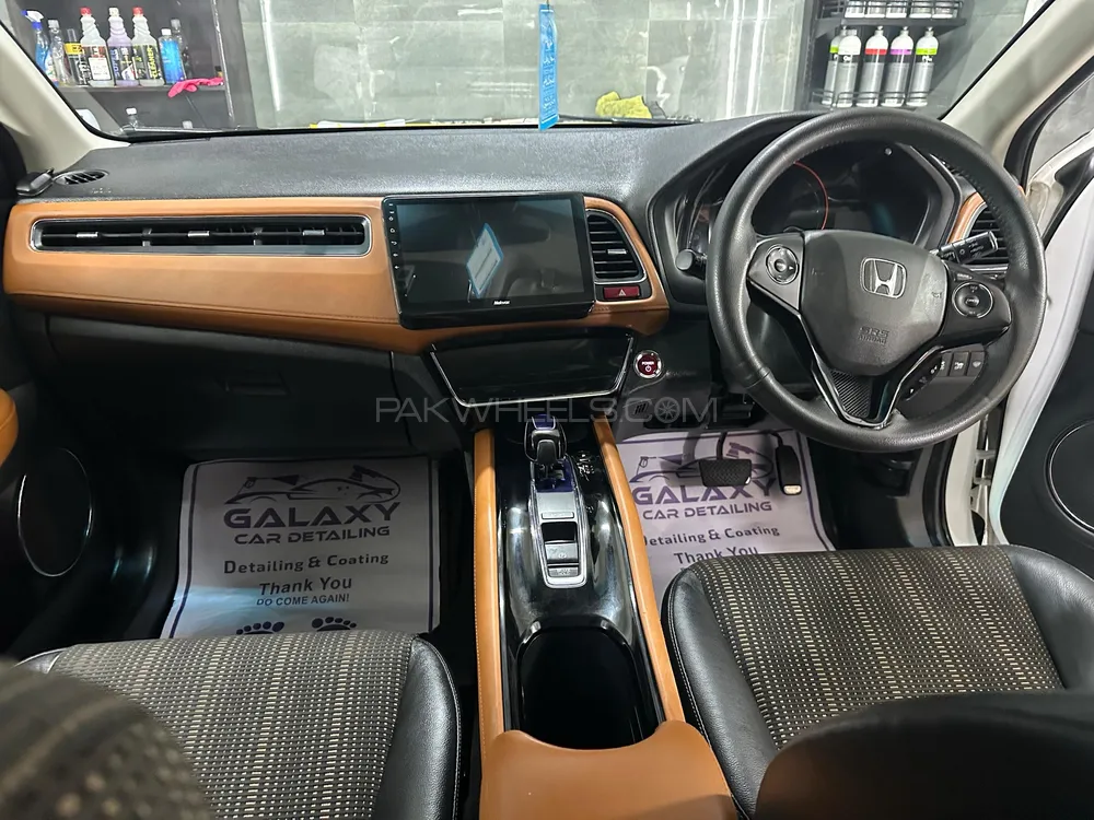 Honda Vezel 2015 for Sale in Islamabad Image-1