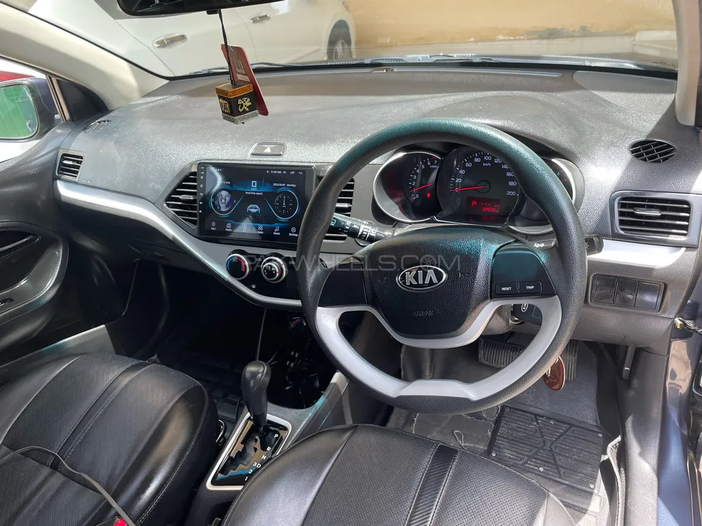 KIA Picanto 2023 for Sale in Lahore Image-1