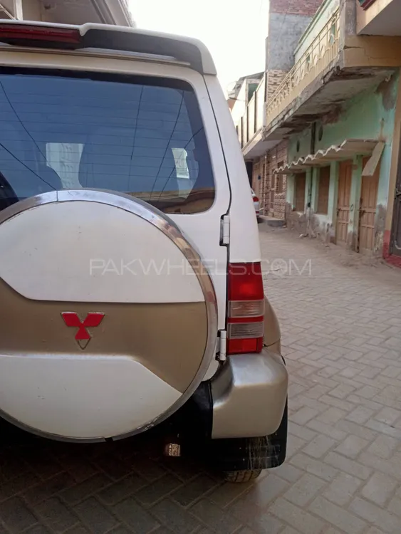 Mitsubishi Pajero Junior 2006 for Sale in Multan Image-1