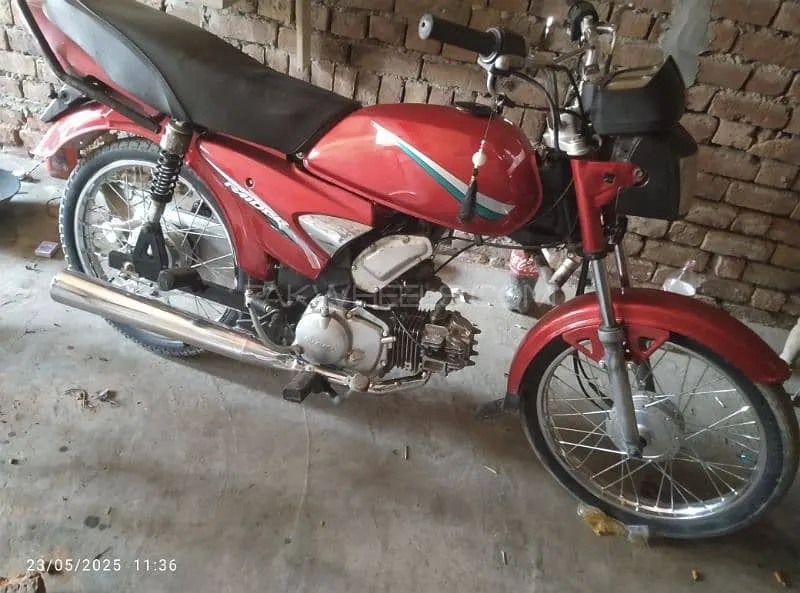 Suzuki Sprinter 2015 for Sale Image-1