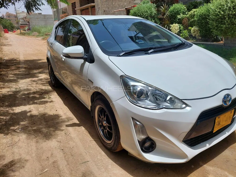 Toyota Aqua 2015 for Sale in Karachi Image-1