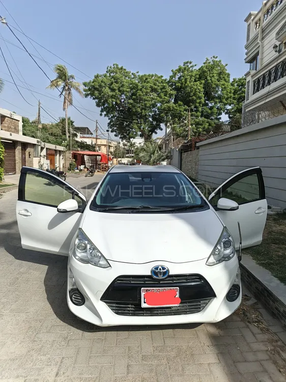 Toyota Aqua 2017 for Sale in Karachi Image-1