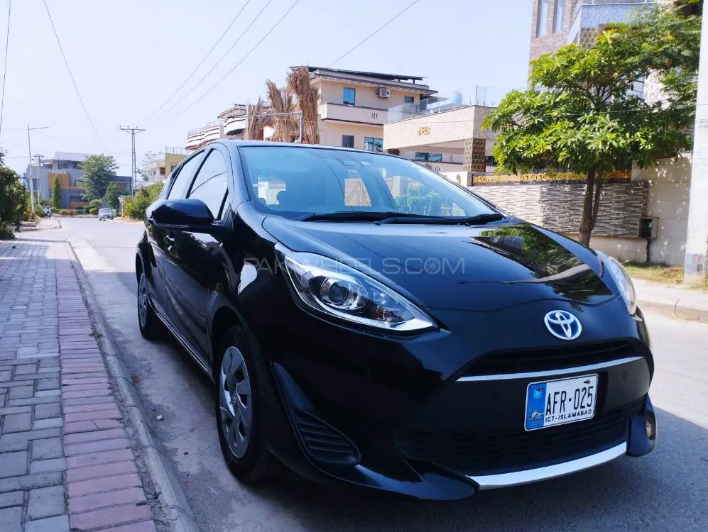 Toyota Aqua 2021 for Sale in Islamabad Image-1