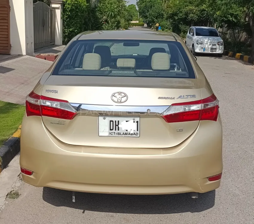 Toyota Corolla 2014 for Sale in Islamabad Image-1