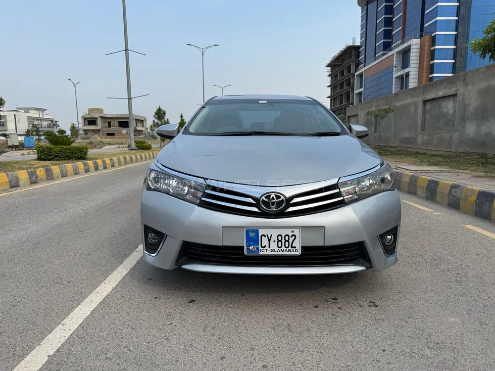 Toyota Corolla 2015 for Sale in Peshawar Image-1