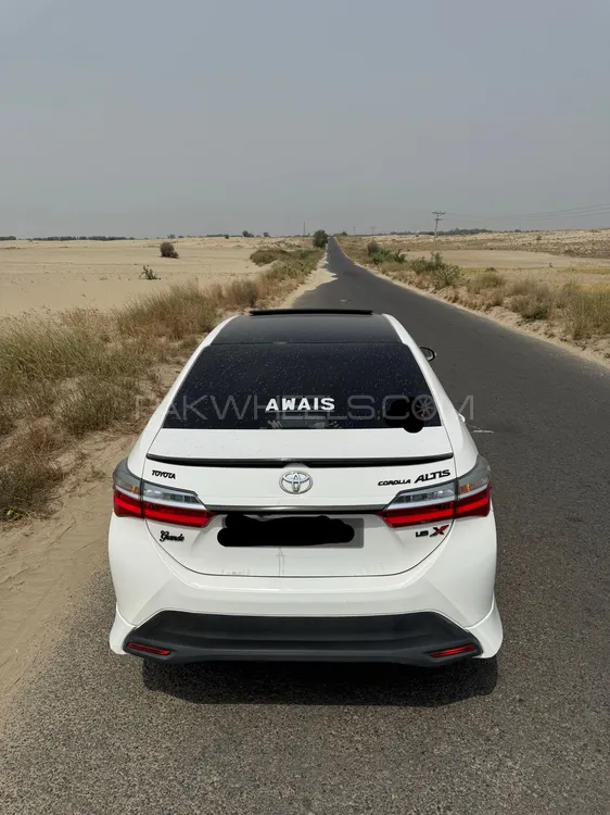 Toyota Corolla 2017 for Sale in Toba Tek Singh Image-1
